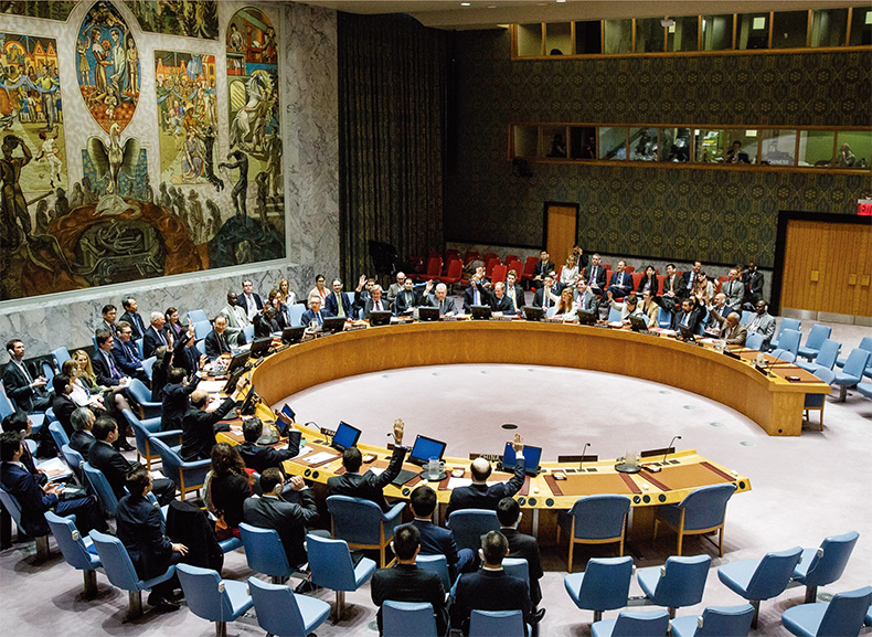 유엔 안보리 회의에서 북한 제재 결의안을 통과시키고 있다.
