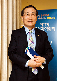 정승덕 
샌프란시스코 협의회장